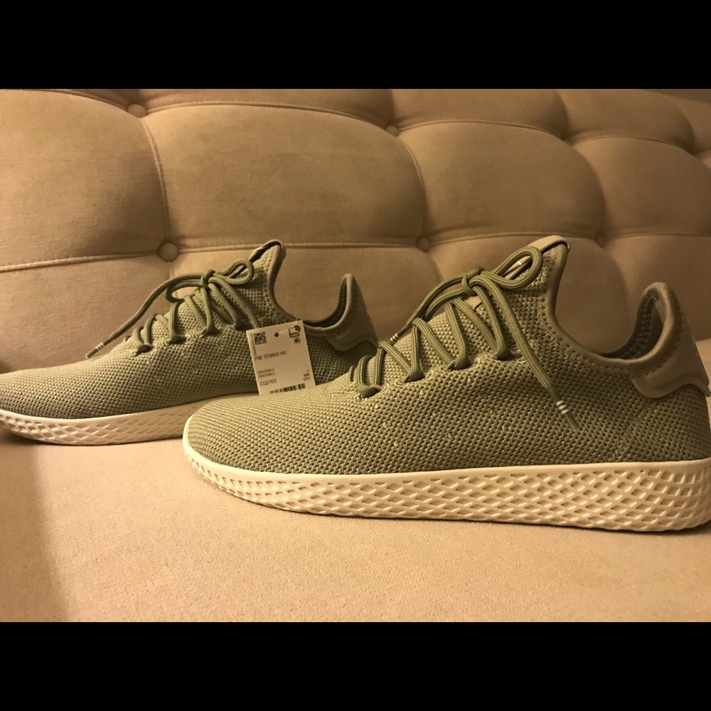 Pharrell Tennis Hu Adidas - size 8/8.5 women’s